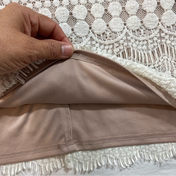 Jessica Howard Mini Ivory Dress Woman’s 6 Lace overlay half sleeves crew neck - Picture 5 of 11